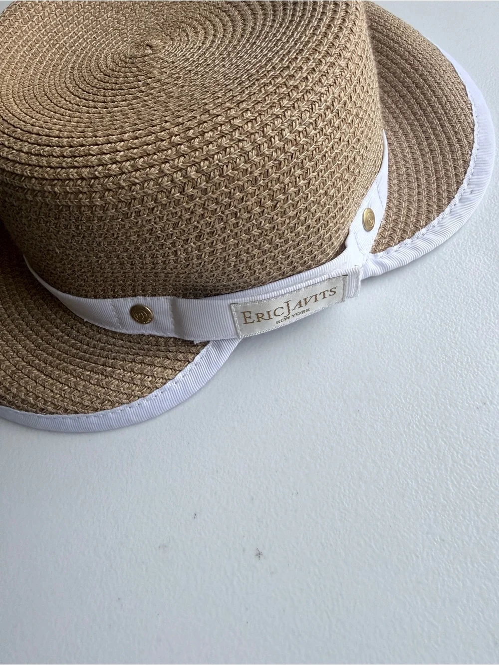 Eric Javits Straw Hat UPF 50+ Packable Sun Hat Tan White Trim Designer Summer - Picture 2 of 9